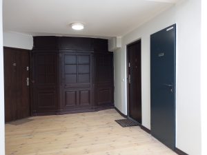 Drzwi wejściowe do mieszkania i pomieszczenia technicznego