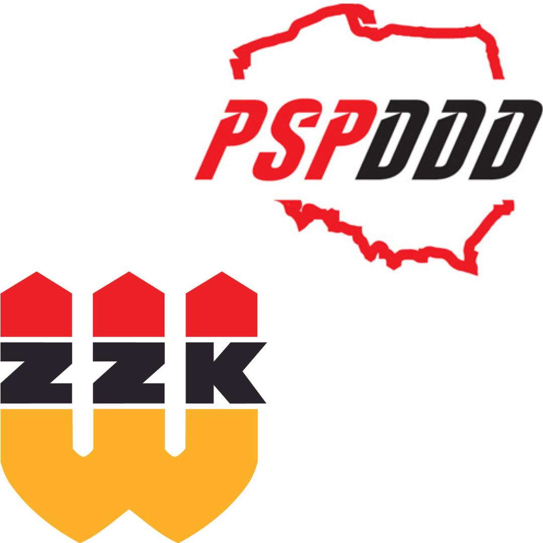 na białym tle widoczne dwa logotypy: w prawym górnym rogu czerwoną linią obwoluta granic Polski z napisem PSPDDD; w lewym dolnym rogu logo ZZK